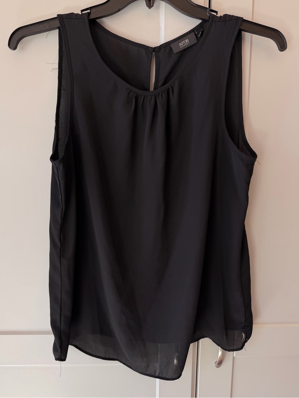 APT. 9 Essentials Black Sleeveless Sheer Blouse Size Medium Keyhole Back